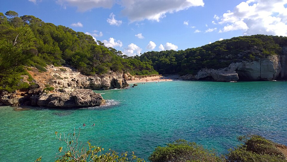 Cala Mitjana, Menorca